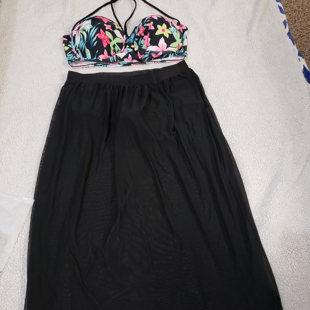 Two-piece bathing suit